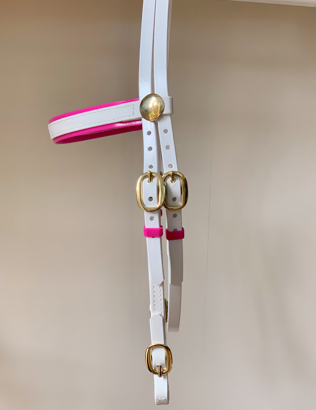 SS Saddlery white race bridle with Pink browband and brass hardware